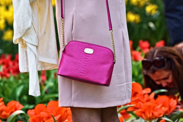 Modne torebki damskie: trendy, style i porady na ten sezon